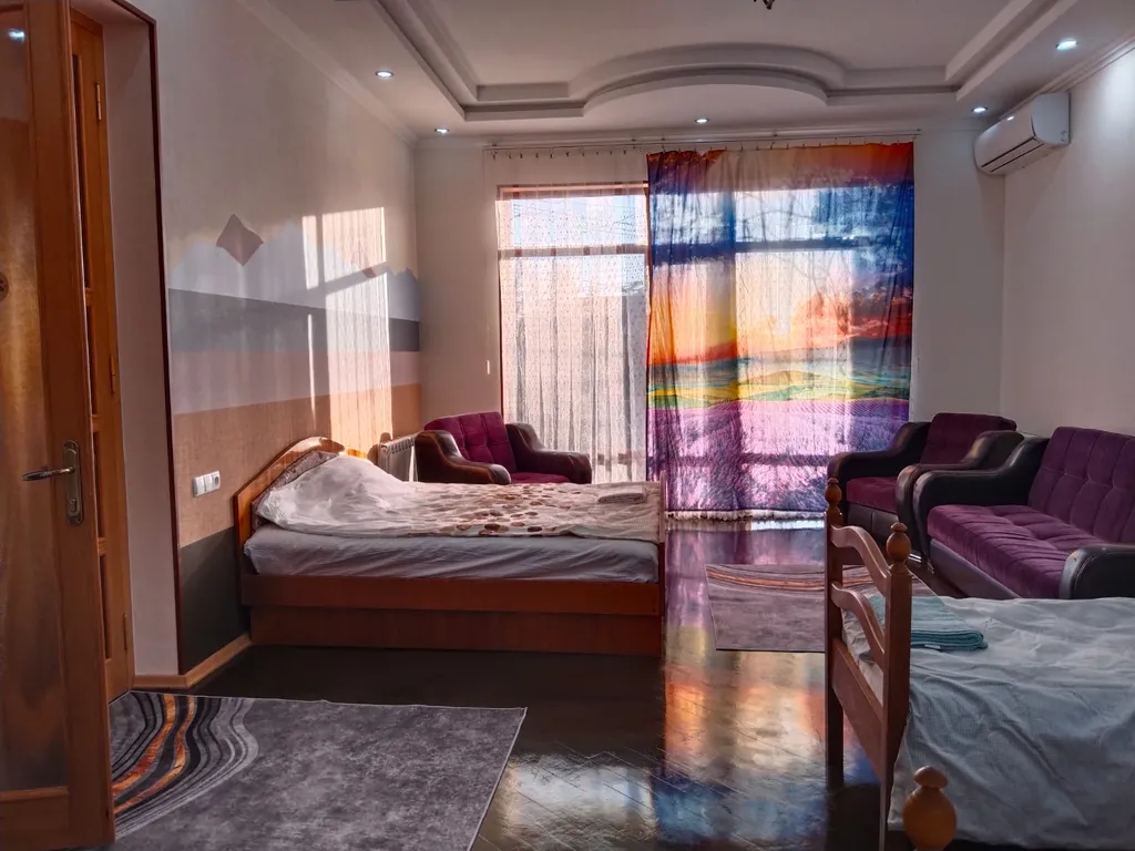 Большой семейный номер с балконом