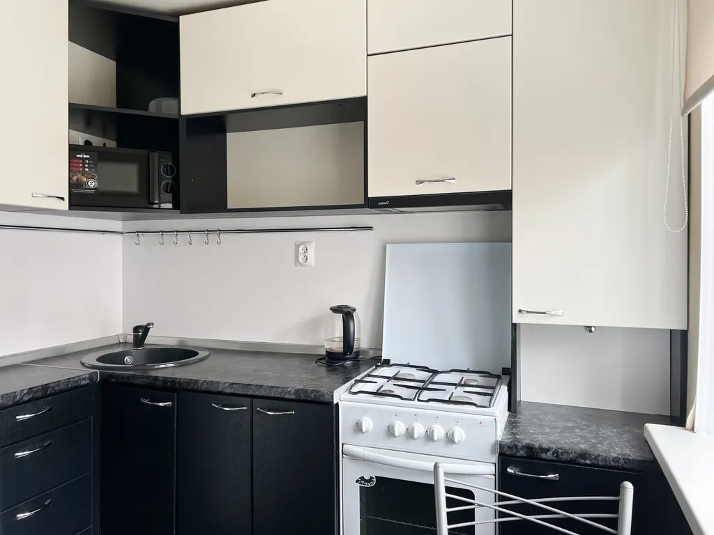 2‑комн. квартира в центре Мурманска на ул. Коминтерна, 17