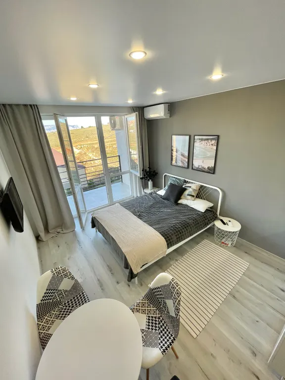 Квартира Для романтической пары или семьи квартира с видом на горы и море — Севастополь