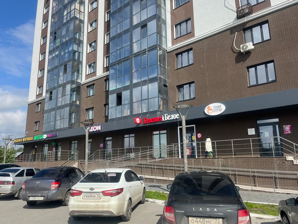 Квартира Апартаменты комфорт класса 4-х местные в жк дебют — Тюмень