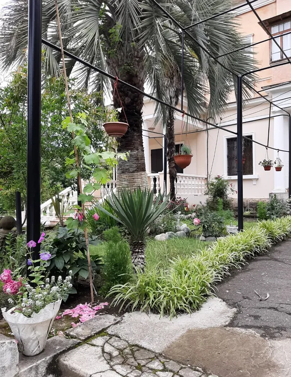 Четырехместный номер с отдельным входом №1