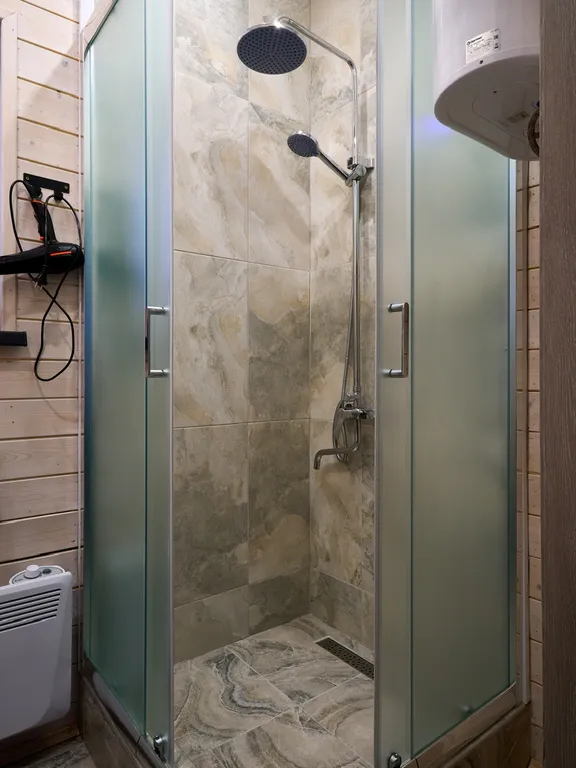 Дом у реки с баней