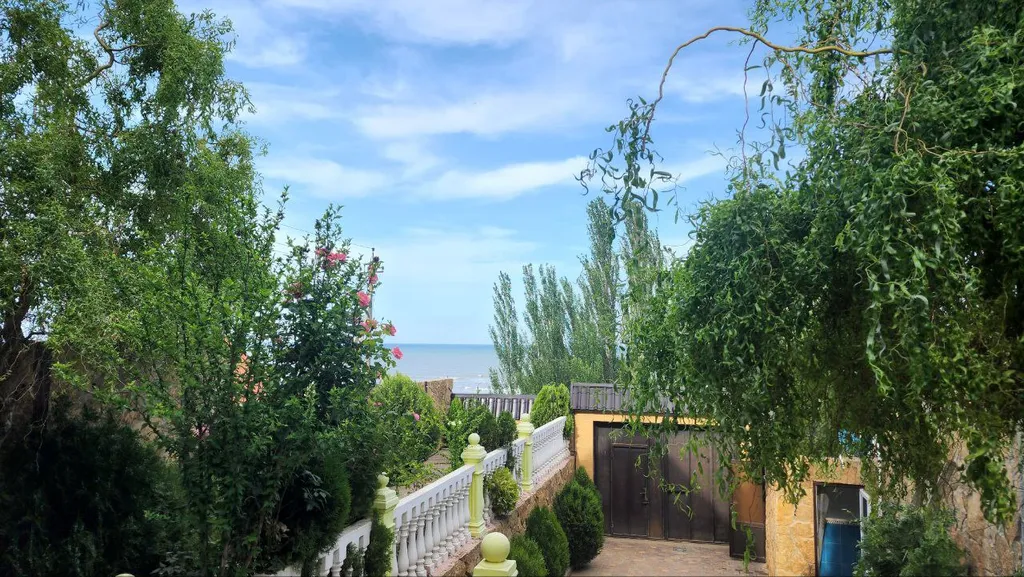 Дома коттеджи с видом на море