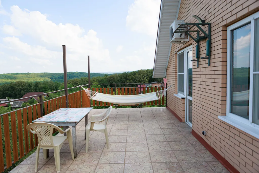 Коттедж Дом с открытой террасой и видом на горы и лес — Горячий Ключ