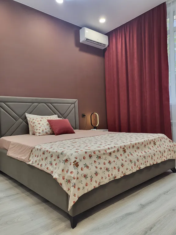 Евродвушка с авторским дизайном, в центре, около Мега парка