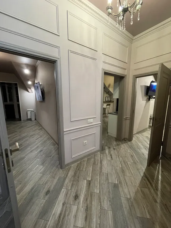 Квартира с видом на горы, в центре города