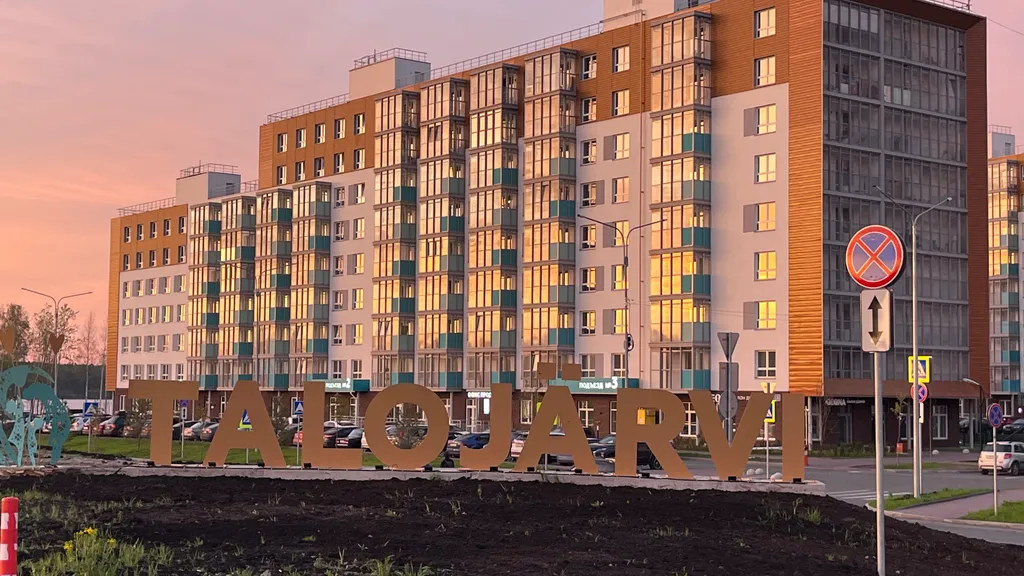 Апартаменты с видом на озеро в элитном районе