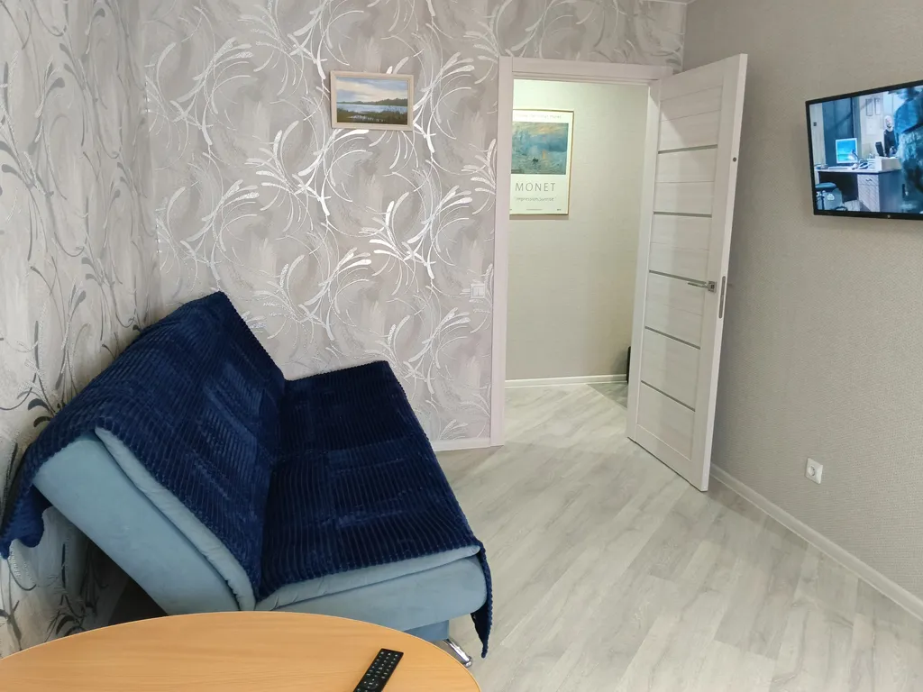 Уютная квартира в центре города с видом на реку Великая