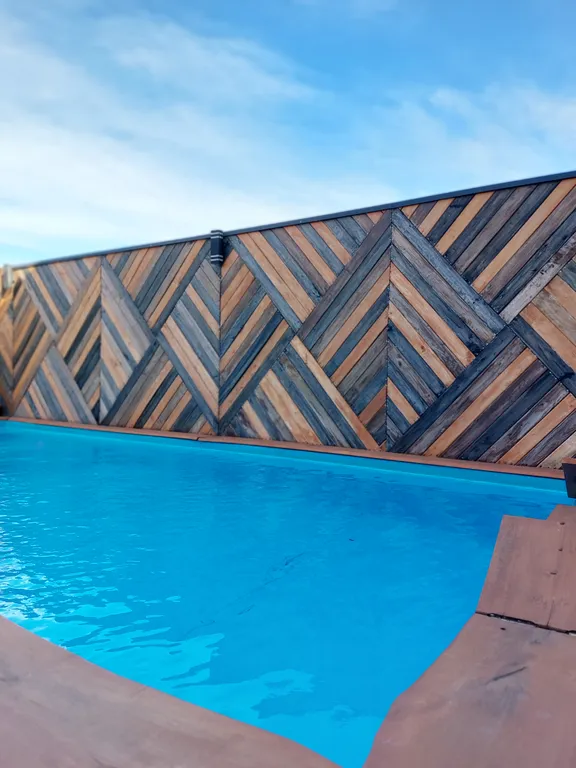 Уютный коттеж недача с бассейном и купелью