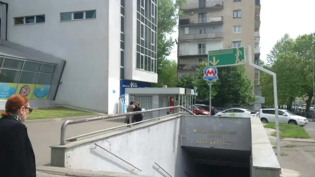 Уютная однокомнатная квартира у метро Важа-Пшавела в районе Сабуртало