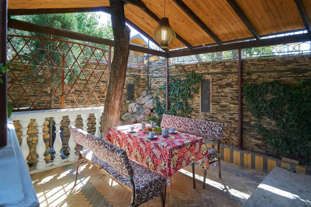 Коттедж Отдельная часть дома с беседкой рядом с парком и пляжем Учкуевка — Севастополь