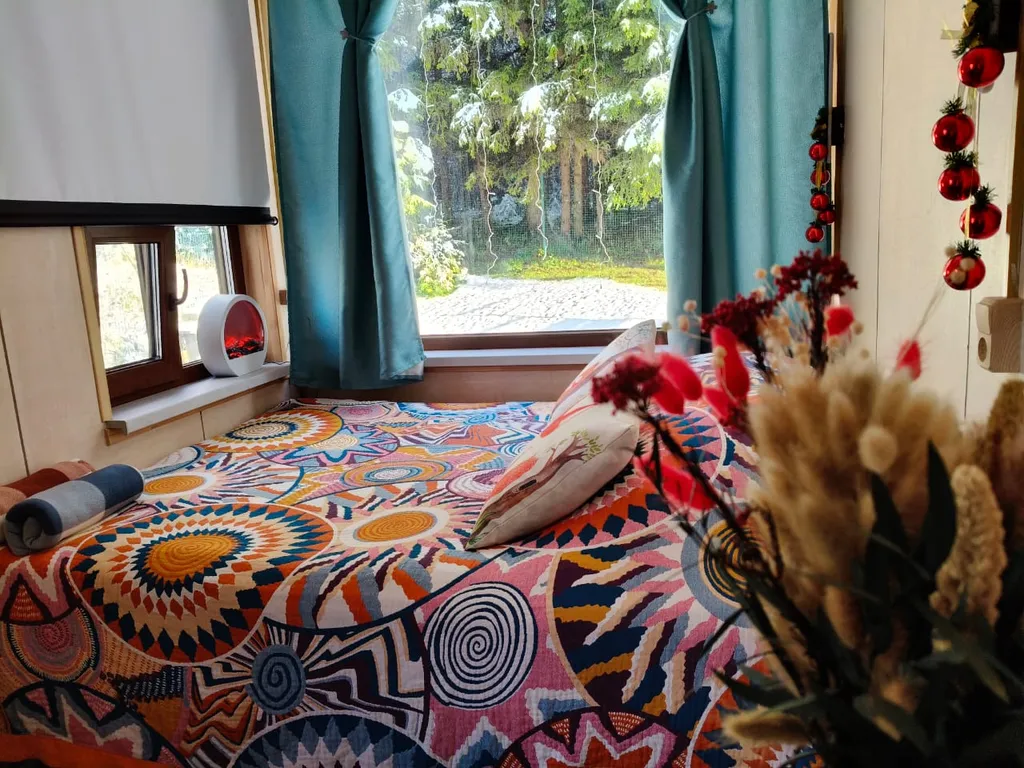 Уютный домик-глемпинг с сауной в лесу