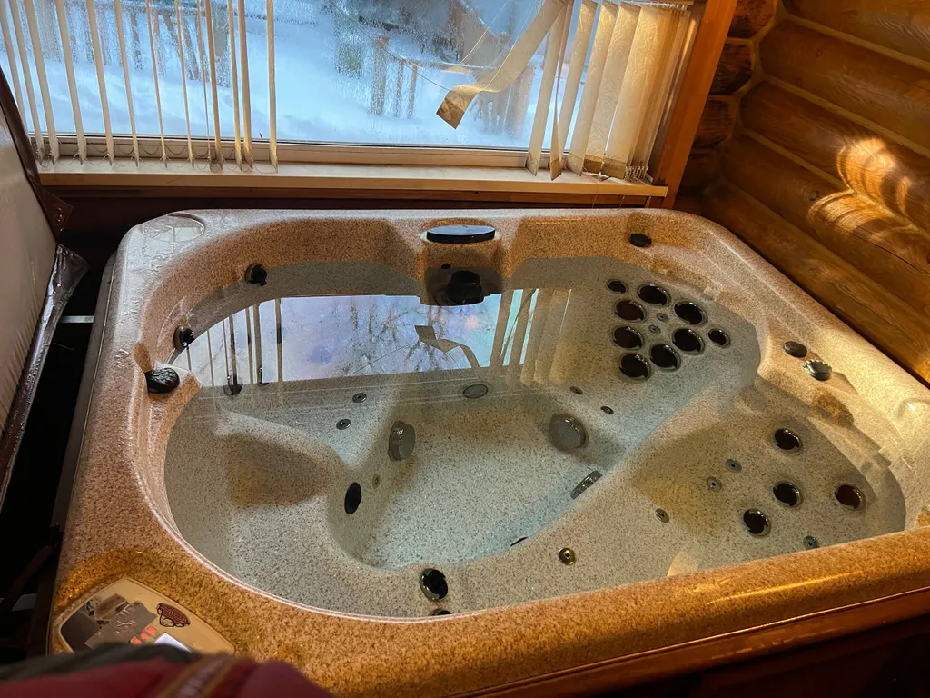 Аренда Коттеджа с баней, бассейном, джакузи, стадионом и зоной барбекю