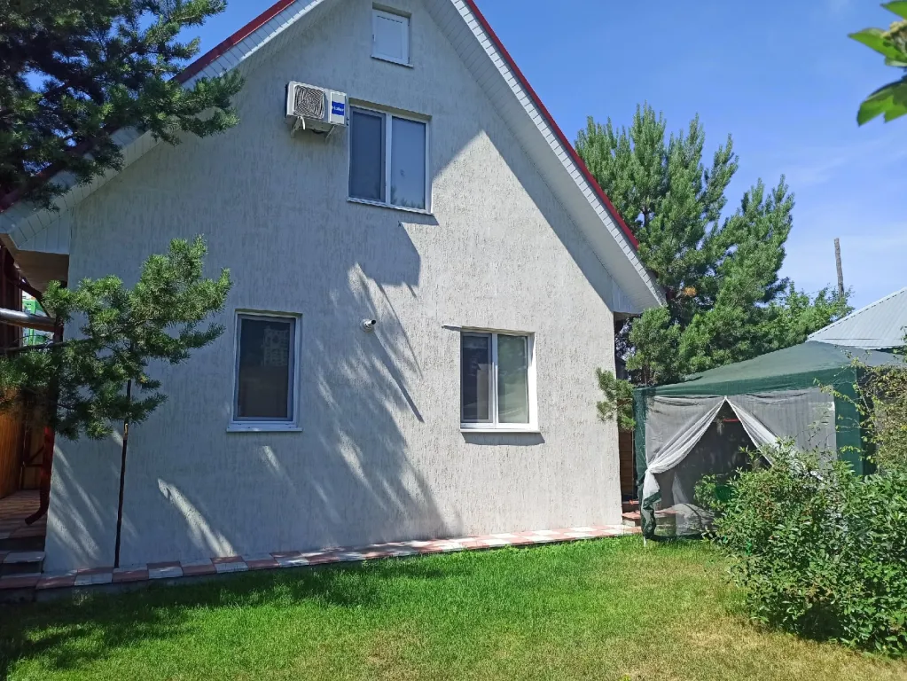 Дом возле источников