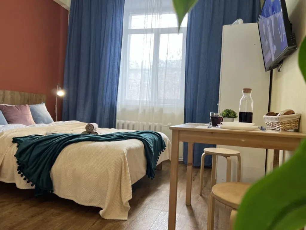 Комфортная студия для проживания двоих гостей около метро