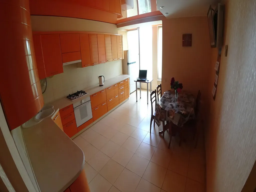 Просторная квартира рядом с парком Фрунзе