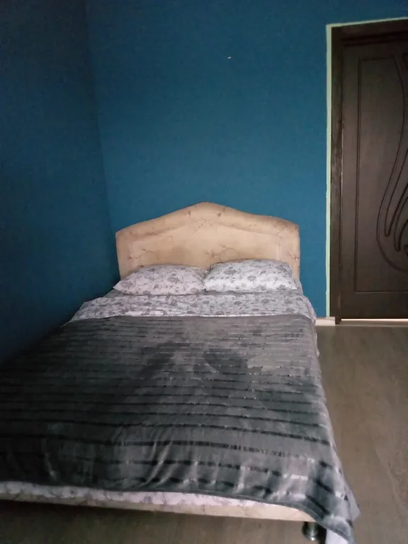 Дом на пляже озера