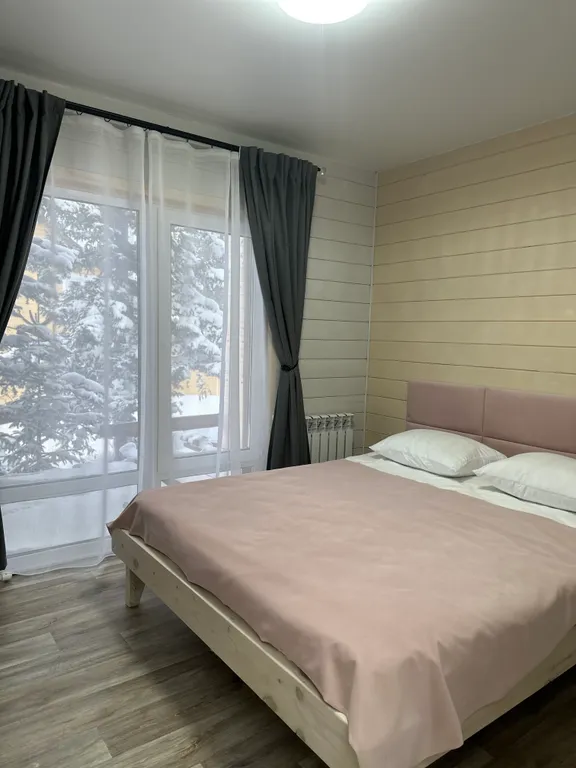 Дом с прекрасным видом на Зеленую гору