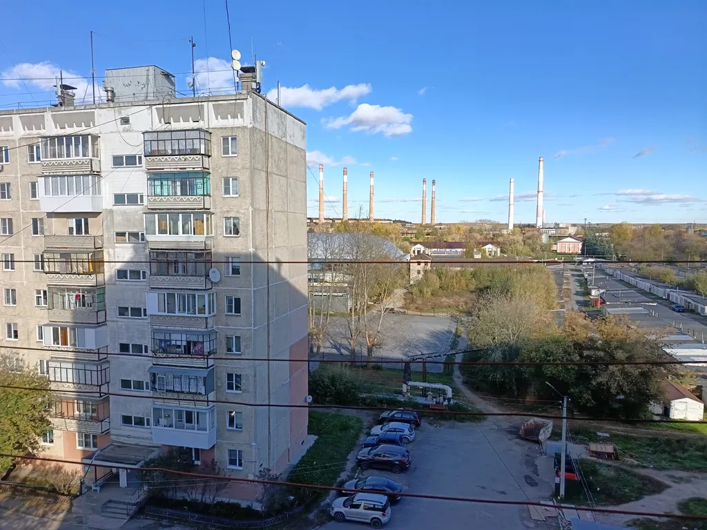 Большая, тёплая, уютная квартира с отдельной кухней в тихом районе