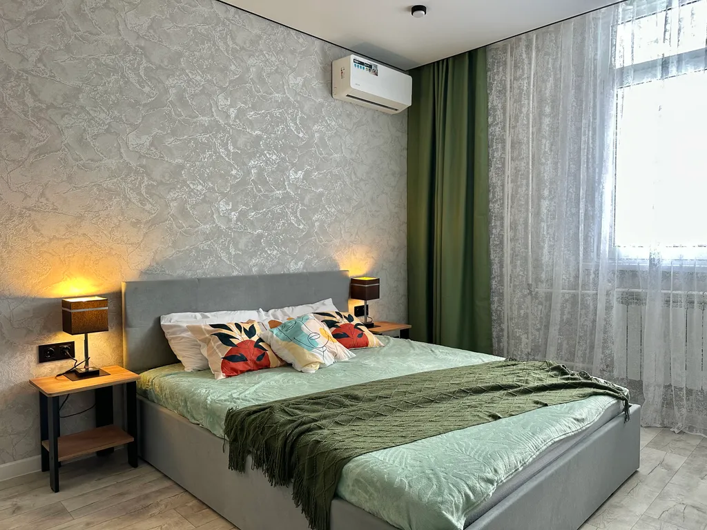 Квартира Уютные апартаменты ЛайкХоум на Транспортной 16/3 — аренда посуточно в Оренбург