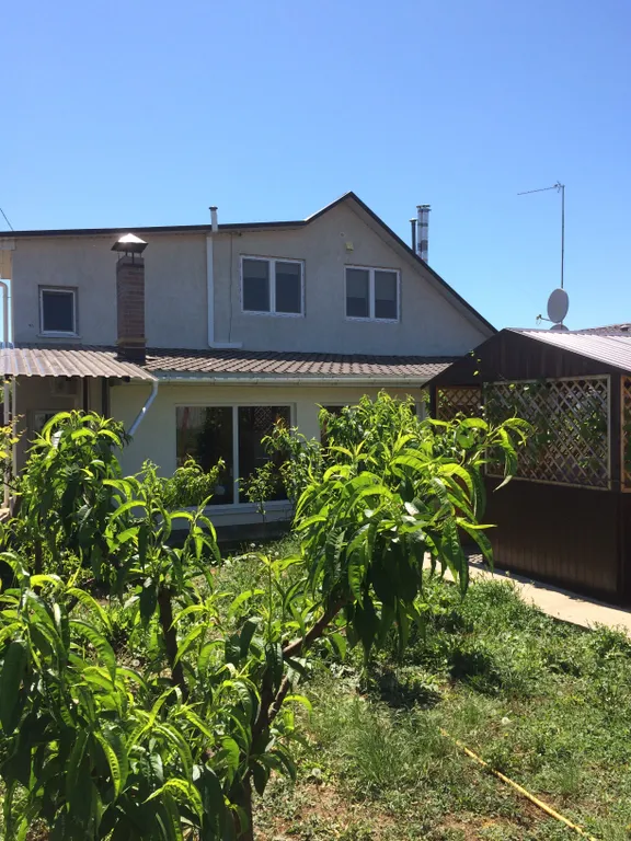 Семейный трехместный комфорт со своей кухней в загородном  доме