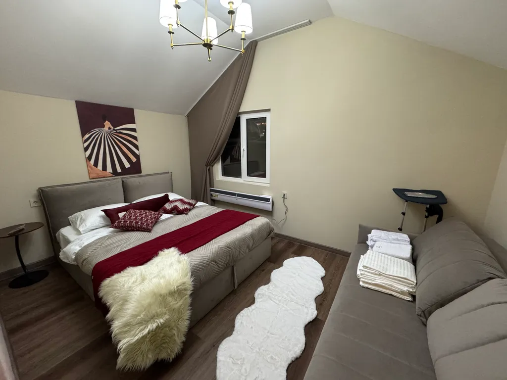 Уютный домик среди гор Домбая