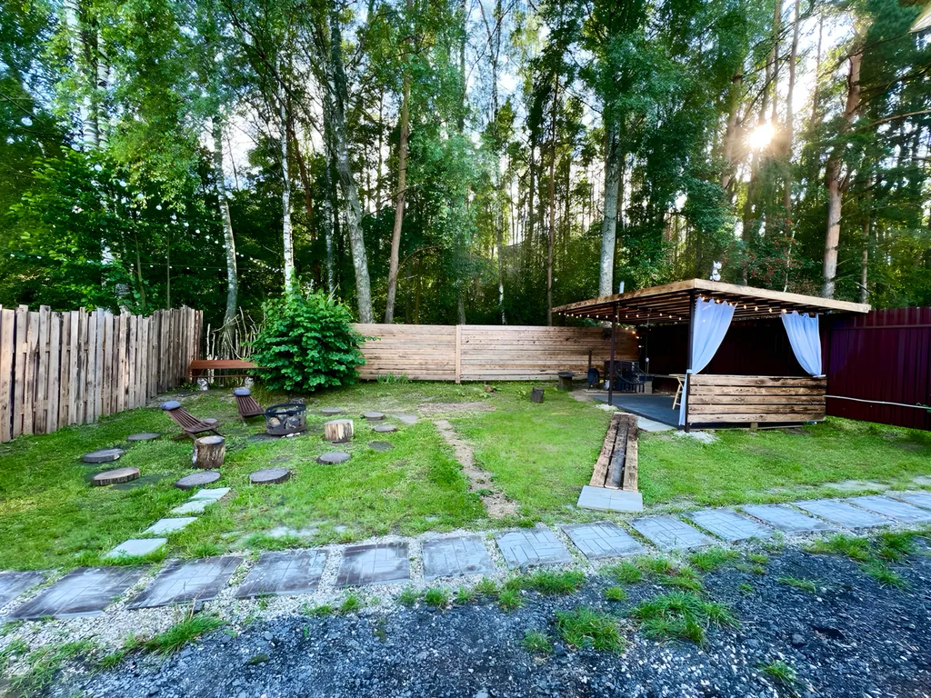 Уютный лесной домик с баней — отдых мечты