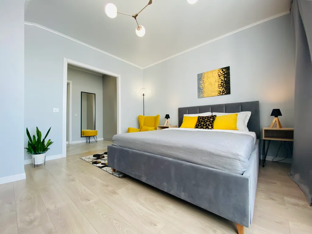 Студия с потрясающей панорамой набережной у ТРК Родник