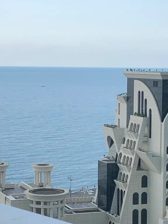 Студия с видом на море