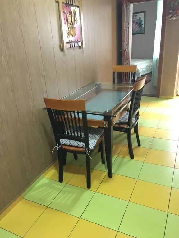 Большой дом с парковочным местом