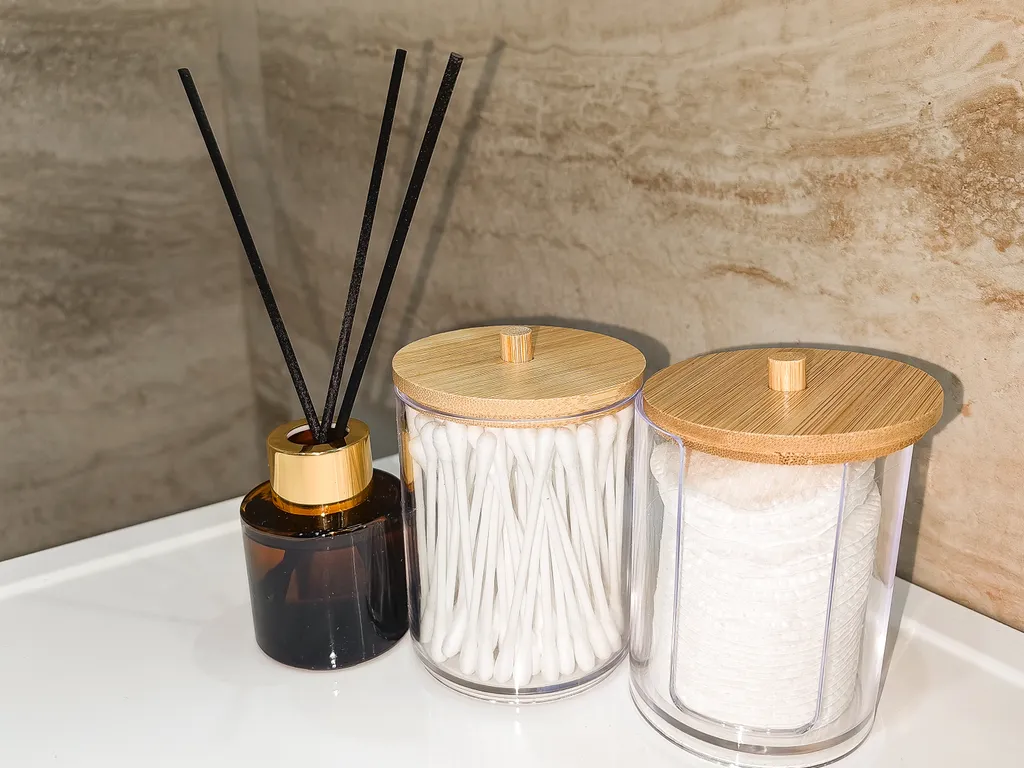 Уютные апартаменты с видом на лес и набережной у дома