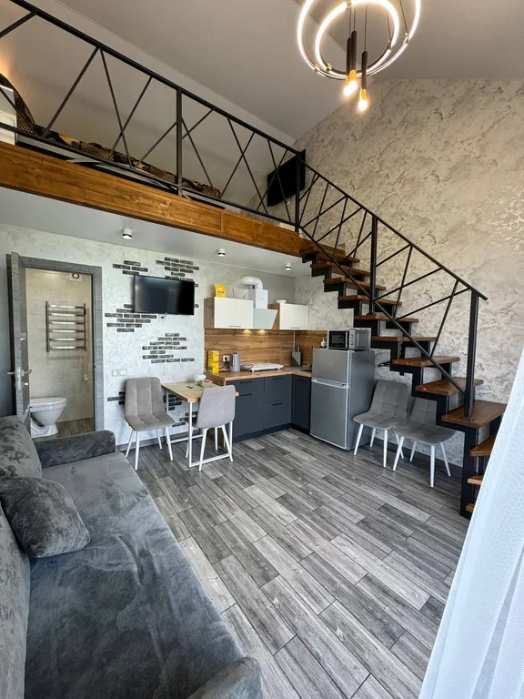 Уютная дизайнерская квартира в загородном доме