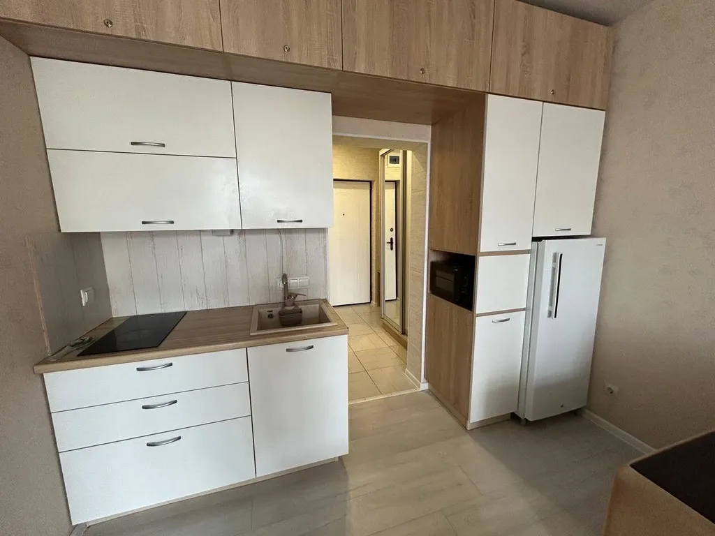 Уютнaя квартирa-cтудия с видoм на море