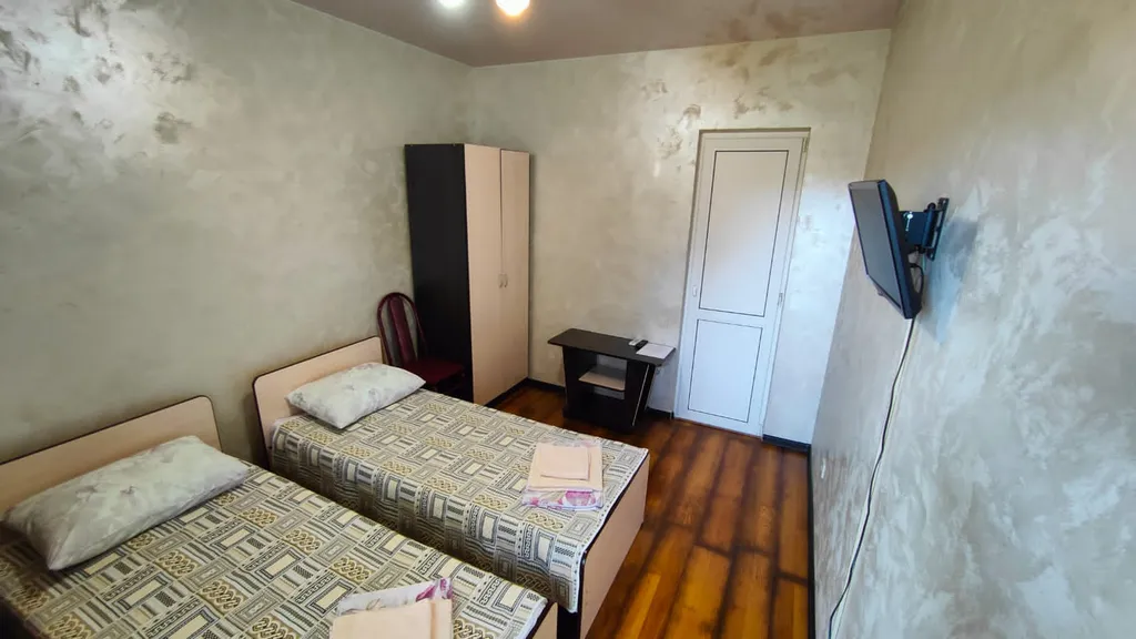 Квартира Чистые и уютные номера в 5-7 минутах ходьбы до моря — аренда посуточно в Кудепста