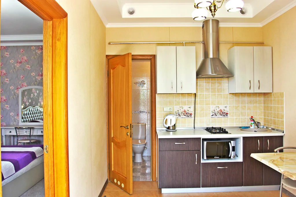 Дом с бассейном