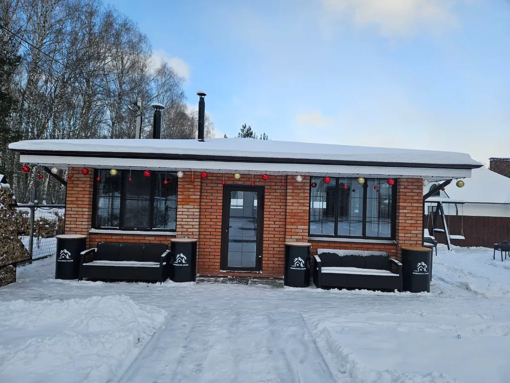 Дом, баня, чан, отапливаемая беседка