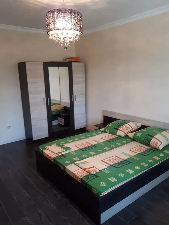 Сдаётся благоустроенная квартира с евроремонтом, новой современной тех