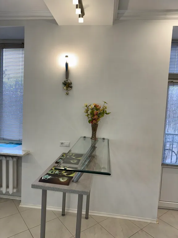 On two levels with two bathrooms