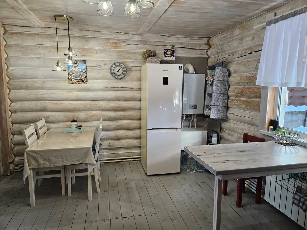 Дом на берегу озера