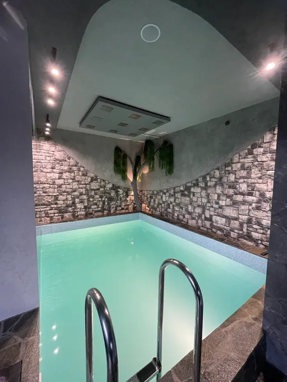 Новый, уютный, современные дом с дизайнерским ремонтом