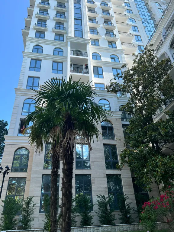 Дизайнерские апартаменты с видом на парк Дендрарий в центре