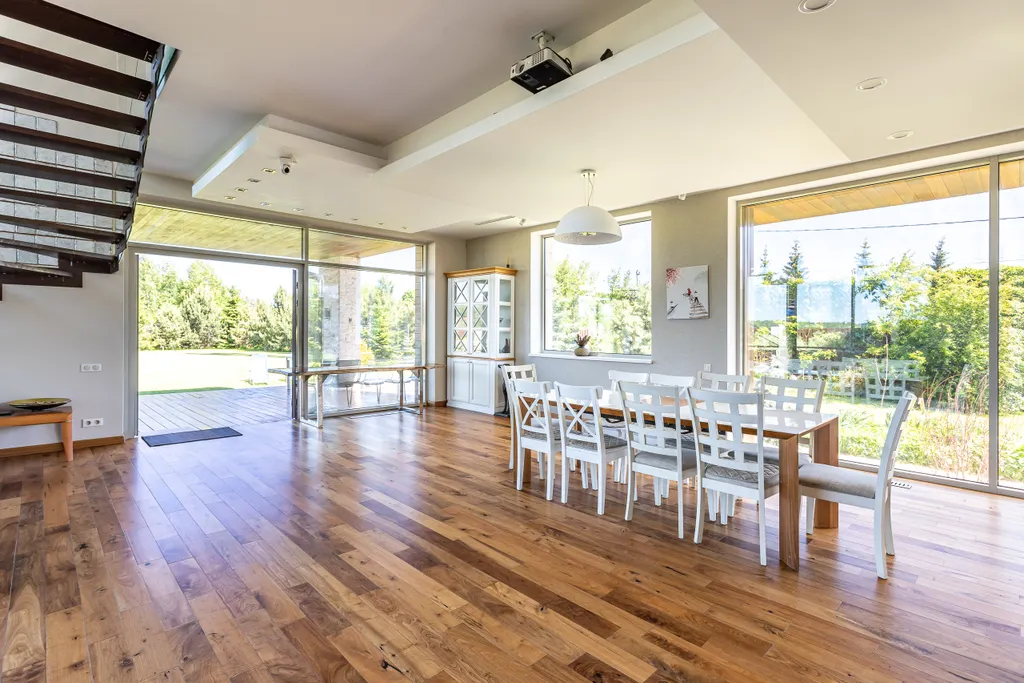 Коттедж Современный коттедж у большой воды — Никульское