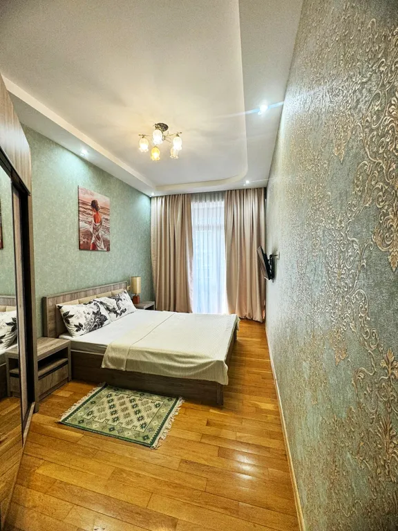 Двукомнатная квартира в бизнес  центре — аренда посуточно в Тбилиси