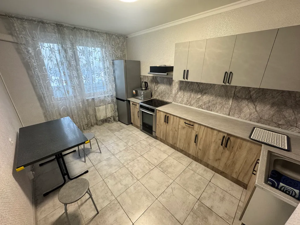 Просторная 2-х комнатная квартира с евроремонтом