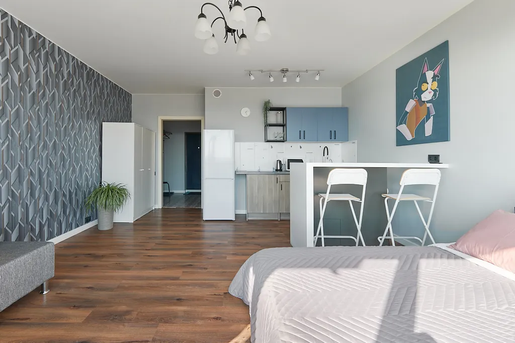 Студия с панорамным видом на город