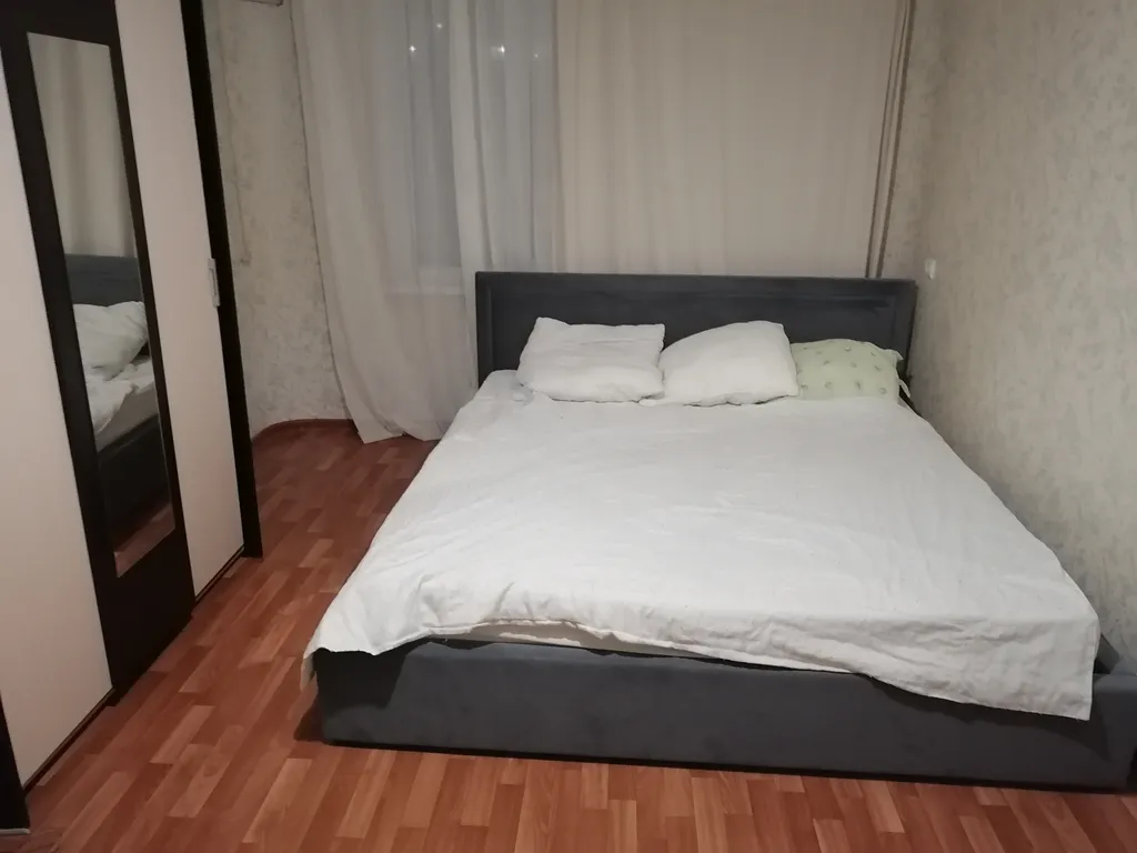 Квартира люкс с шикарной кроватью — аренда посуточно в Волжский