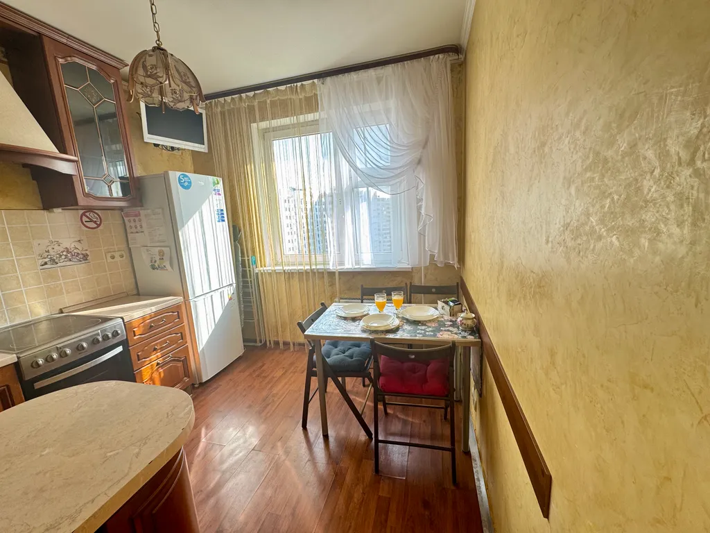 Квартира на высоком этаже в 10 минутах пешком от метро