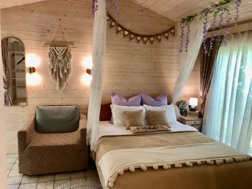 Дом в эко стиле Прованс для ценителей уюта и уединения