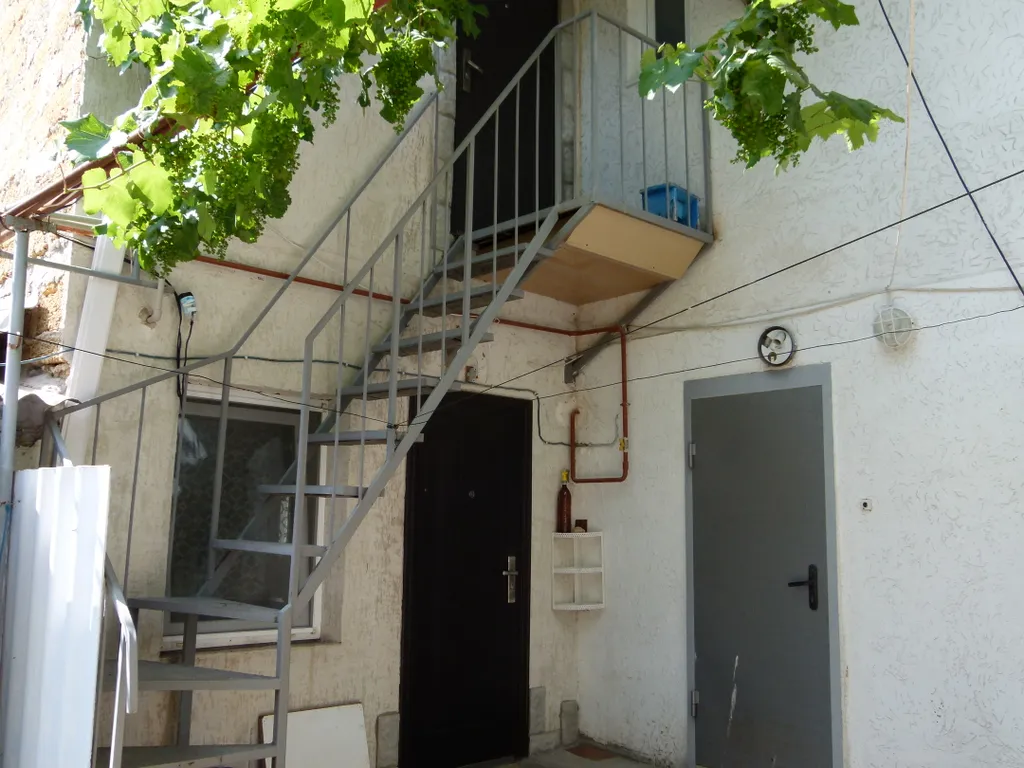 Квартира Квартира в частном доме 2 минуты до моря — Евпатория