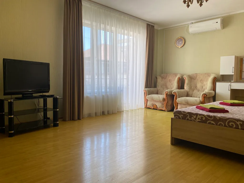 Уютная 2-комнатная квартира в своём дворе со своей кухней